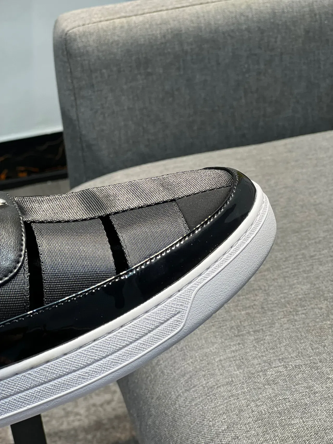 Prada Cloudbust Noir Blanc Mocassin à Enfiler avec Bride Élastique 3