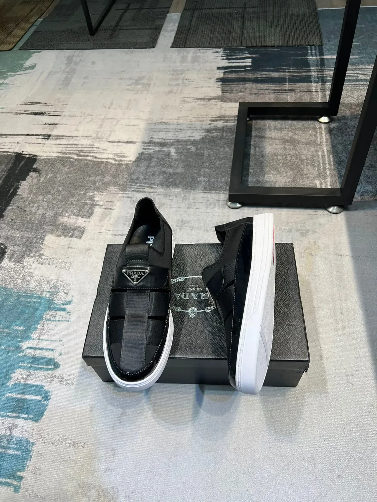 Prada Cloudbust Noir Blanc Mocassin à Enfiler avec Bride Élastique 4