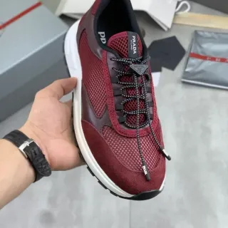 Prada Cloudbust Bourgogne Maille et Daim Lifestyle Sneakers