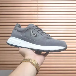 Prada Cloudbust Gris Daim et Cuir Sneakers Lifestyle