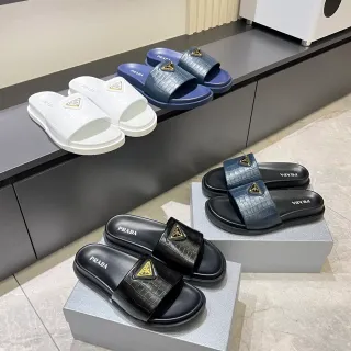 प्राडा क्लाउडबस्ट क्रोको एमबॉस्ड स्ट्रैप प्लेटफॉर्म स्लाइड स्लिपर्स