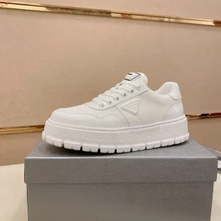 حذاء Prada Cloudbust أبيض كعب منصة لامع جلدي رأس سميك