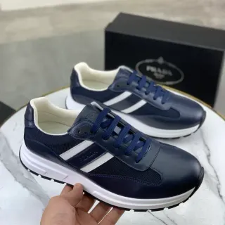 برادا أحذية رياضية Navy White جلد-شبكة هجينة مع تفاصيل خطوط ثلاثية نمط حياة
