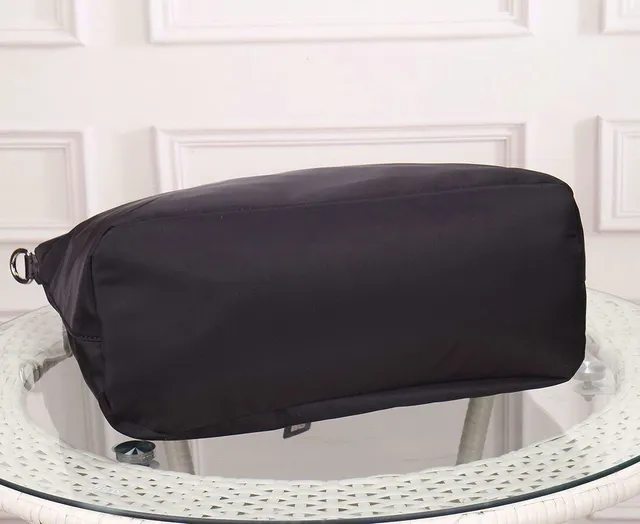 Prada Re-Edition 2005 Black Nylon Tote Bag 5