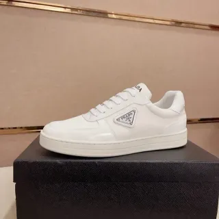 Prada Chaussures Lifestyle de Cuir Lisse Blanc
