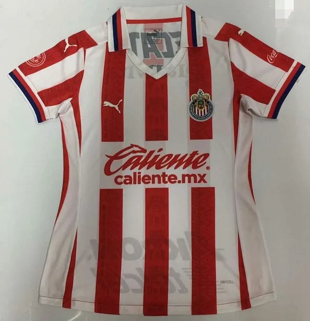 Puma चिवास डे ग्वादलाजारा Local Vermelha Branca Listrada Verticalmente Gola em V Camiseta 2