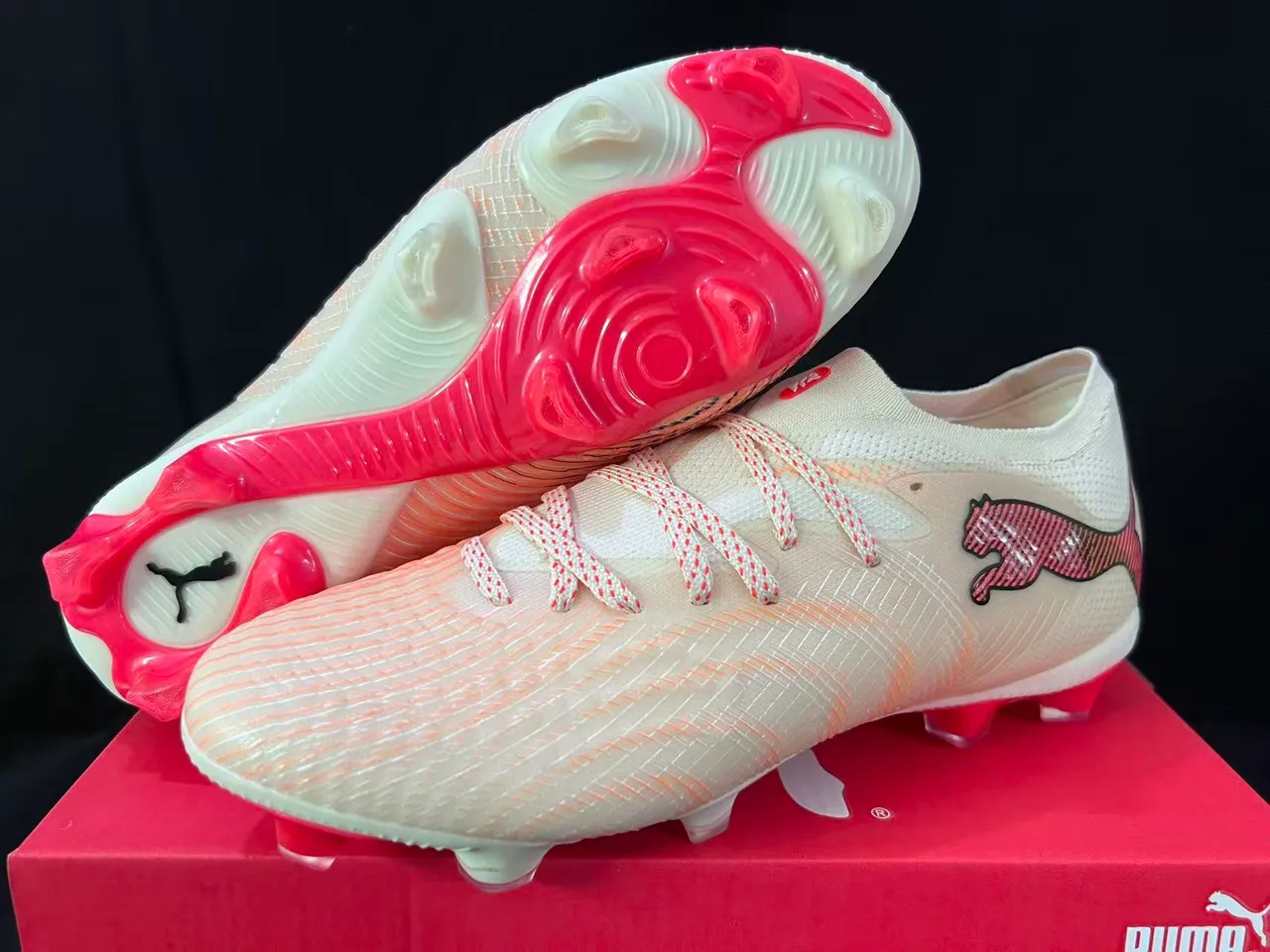 Puma Future Z Beige Rose Upper en Maille Détails en Dégradé Chaussures de Football pour Terrain Ferme 8