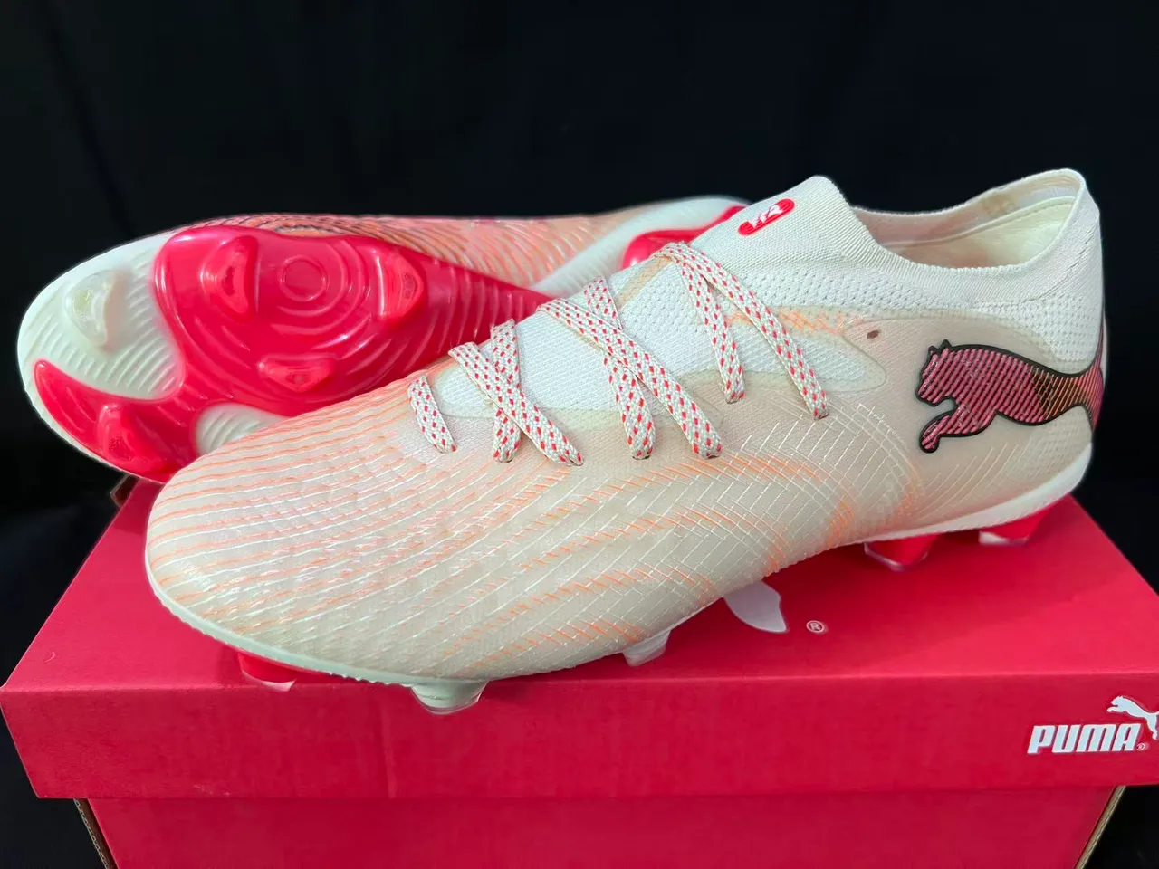 Puma Future Z Beige Rose Upper en Maille Détails en Dégradé Chaussures de Football pour Terrain Ferme 9