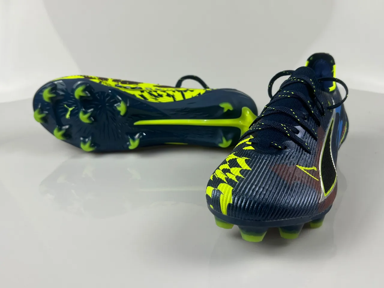 Puma Future Z Navy Yellow Zapatillas de fútbol con cordones asimétricos y upper de calcetín texturizado para terreno firme 9