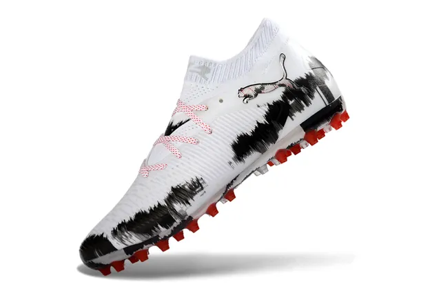 Puma Chaussures de football blanc noir col maille haut graphique de coup de pinceau terrain ferme 3