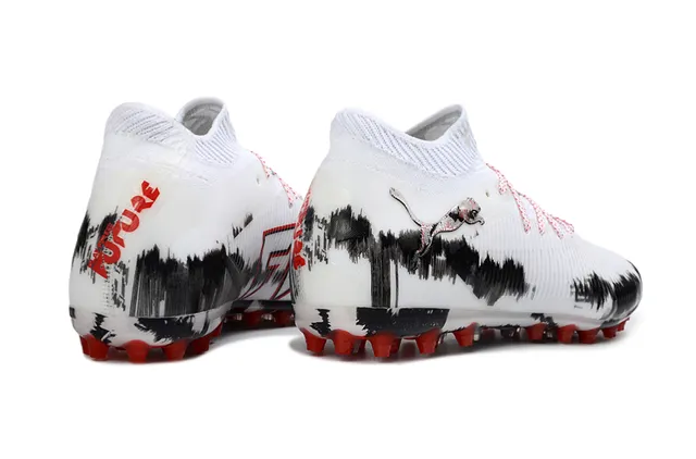 Puma Chaussures de football blanc noir col maille haut graphique de coup de pinceau terrain ferme 5