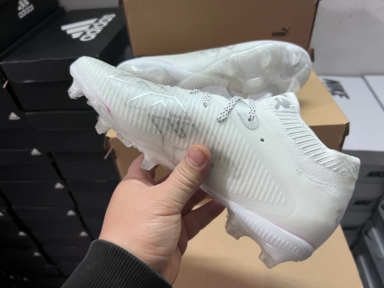 Puma Blanc Argenté Col de Chaussette Tricoté Côtelé Haut Synthétique Sol Firme Chaussures de Football 4