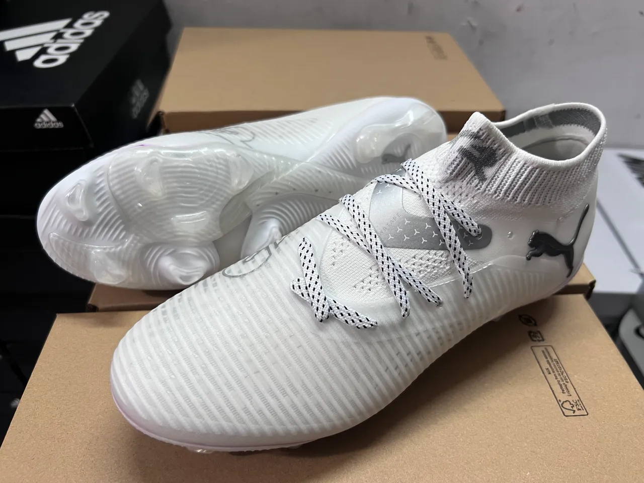 Puma Blanc Argenté Col de Chaussette Tricoté Côtelé Haut Synthétique Sol Firme Chaussures de Football 8