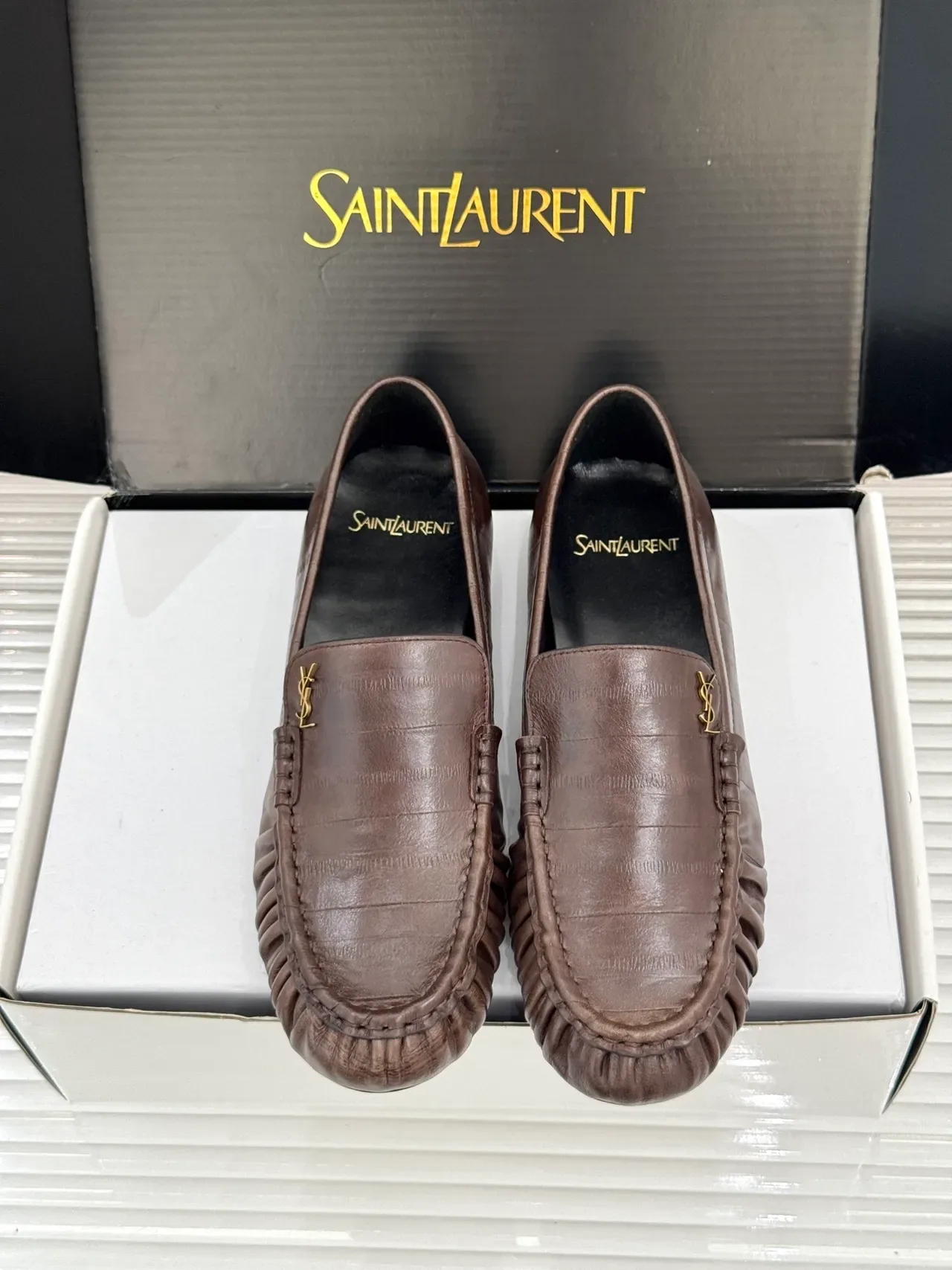 Saint Laurent Marron Doré Moc-Toe Couture Cuir Texturisé Loafer 5