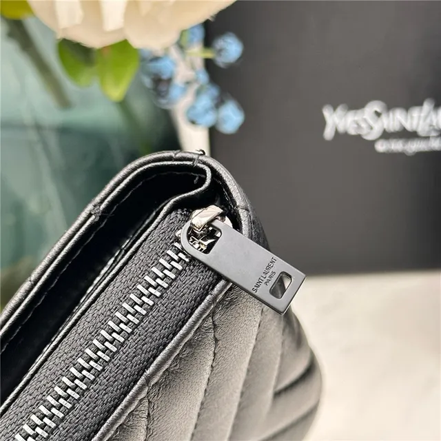 Saint Laurent Loulou Carteira curta preta acolchoada em chevron 5