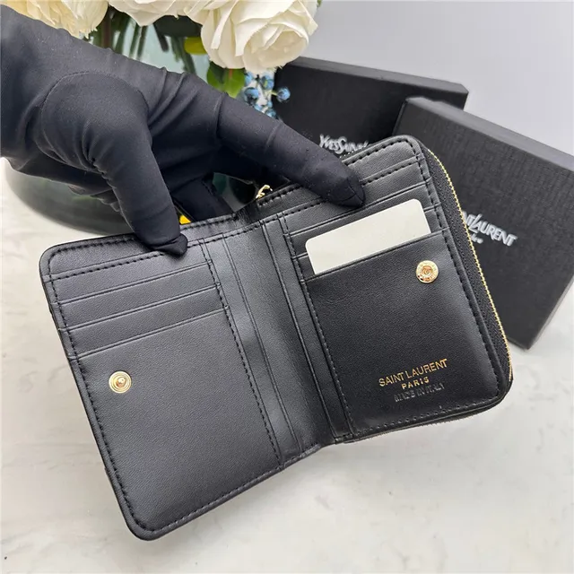 Saint Laurent Loulou Carteira curta preta acolchoada em chevron 12