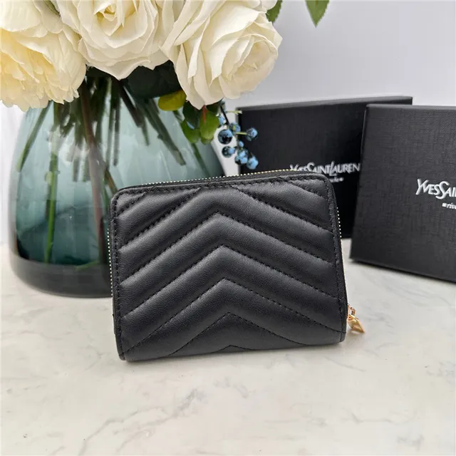 Saint Laurent Loulou Carteira curta preta acolchoada em chevron 17