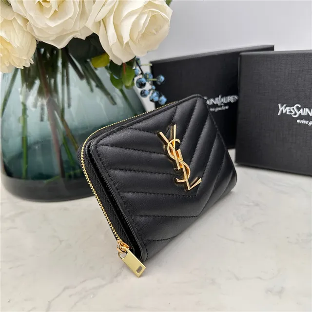 Saint Laurent Loulou Carteira curta preta acolchoada em chevron 18