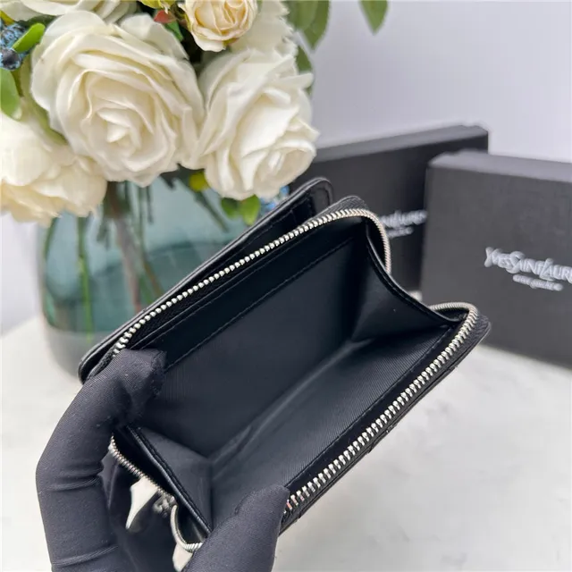 Saint Laurent Loulou Carteira curta preta acolchoada em chevron 23
