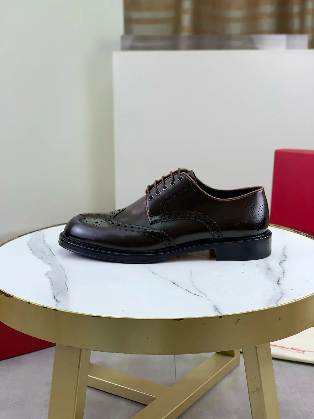 Salvatore Ferragamo Full-Brogue Wingtip Derbies Cuir Marron 5
