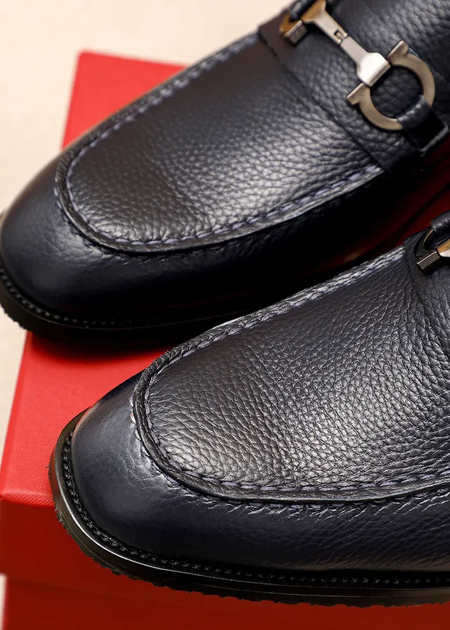 Salvatore Ferragamo Gancini Loafer Black Pebbled Leather Horsebit Loafer 7