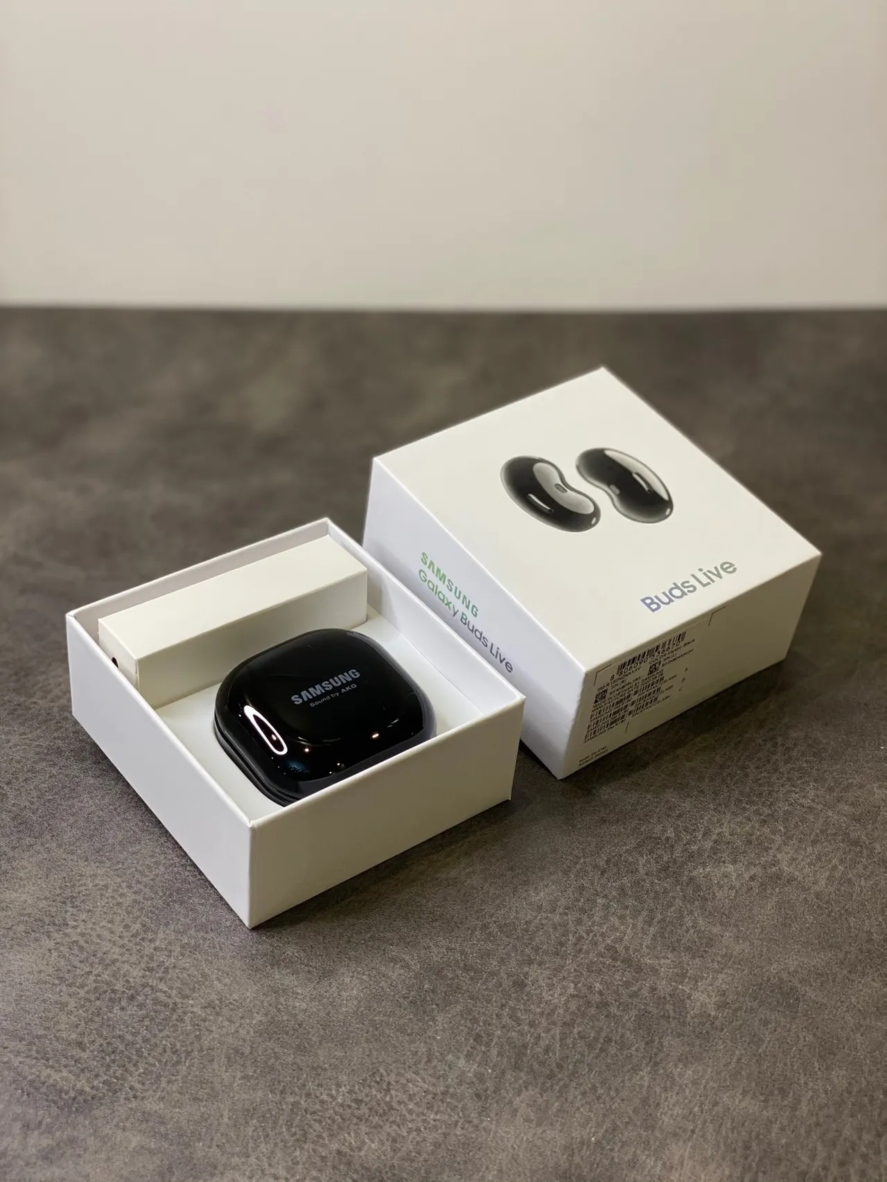 Samsung Galaxy Buds Live Mystic Black TWS Earbuds 5