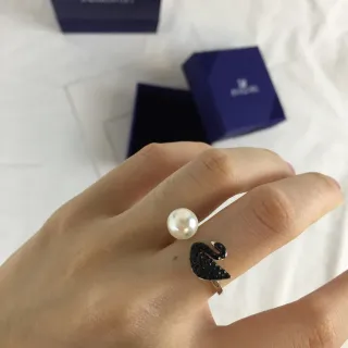 Swarovski Swan Pavé Crystal and Pearl Ring