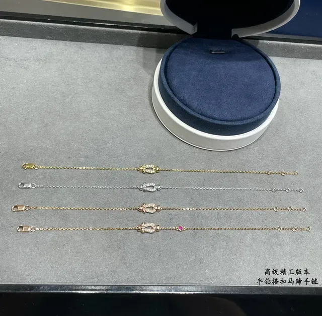 Tiffany & Co. Gold Silver Pavé-Set Mariner's Clasp Delicate Chain Link Bracelet 7