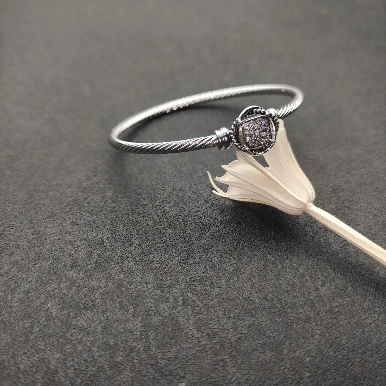 Tiffany & Co. HardWear Câble Tordu Pavé Fermoir Cœur Bracelet en argent 8