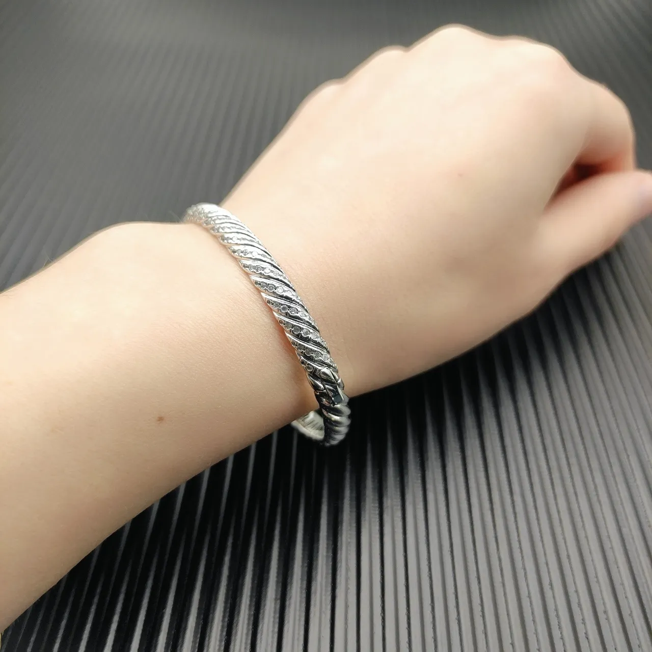 Tiffany & Co. HardWear Corde torsadée pavé bracelet 3