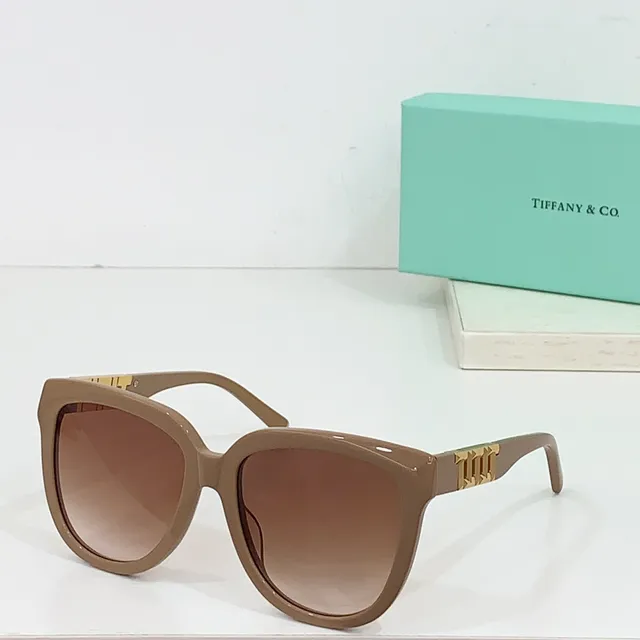 Tiffany & Co. T Collection Angular Cat-Eye Black Gold Lunettes de soleil 4