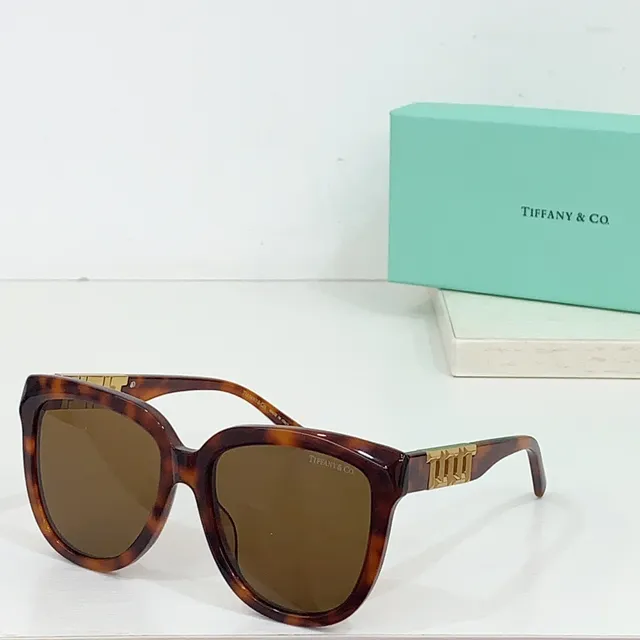 Tiffany & Co. T Collection Angular Cat-Eye Black Gold Lunettes de soleil 6