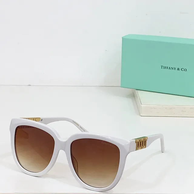 Tiffany & Co. T Collection Angular Cat-Eye Black Gold Lunettes de soleil 7