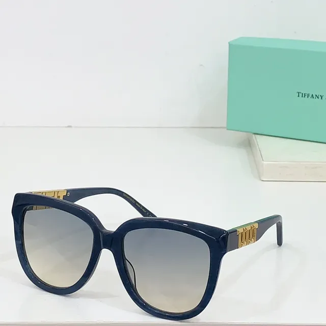 Tiffany & Co. T Collection Angular Cat-Eye Black Gold Lunettes de soleil 8