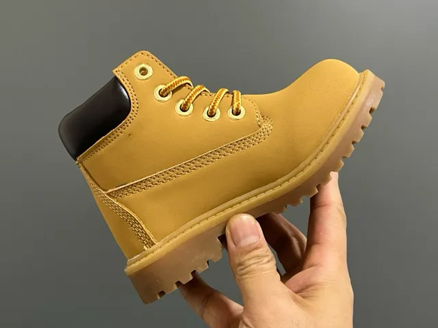 Timberland Premium حذاء عمل للأطفال بحجم 6 إنش 15