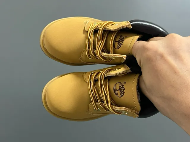 Timberland Premium حذاء عمل للأطفال بحجم 6 إنش 16