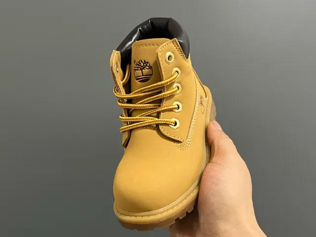 Timberland Premium حذاء عمل للأطفال بحجم 6 إنش 17
