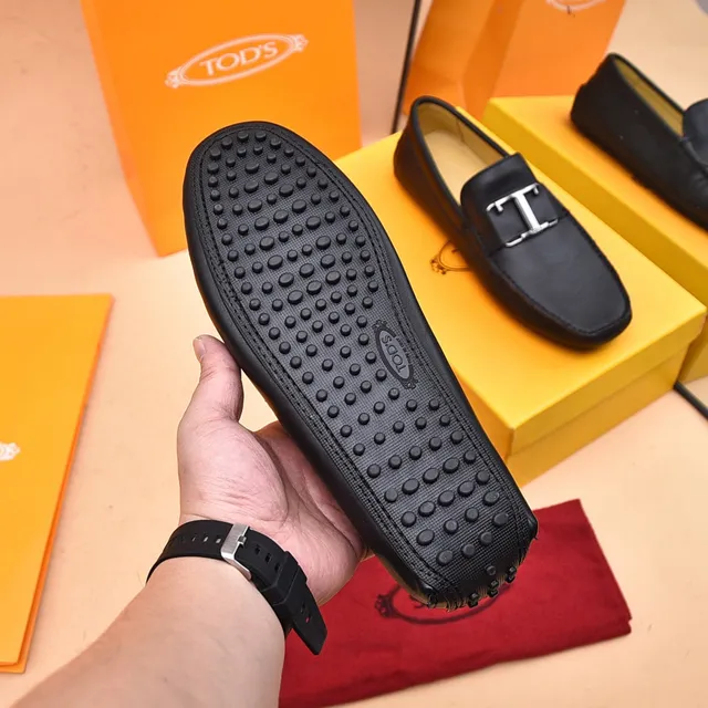 Tod's Double T Loafer Noir en Cuir Slip-On 5