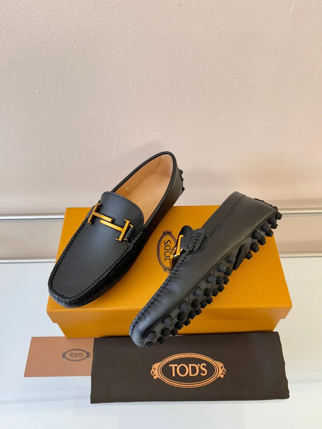 Tod's Gommino Black Gold Pebble-Sole H-Bit Hardware Loafer 2