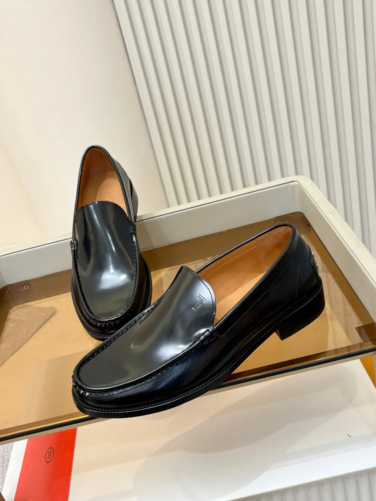 Tod's Gommino Loafer en Cuir Patenté Noir 4