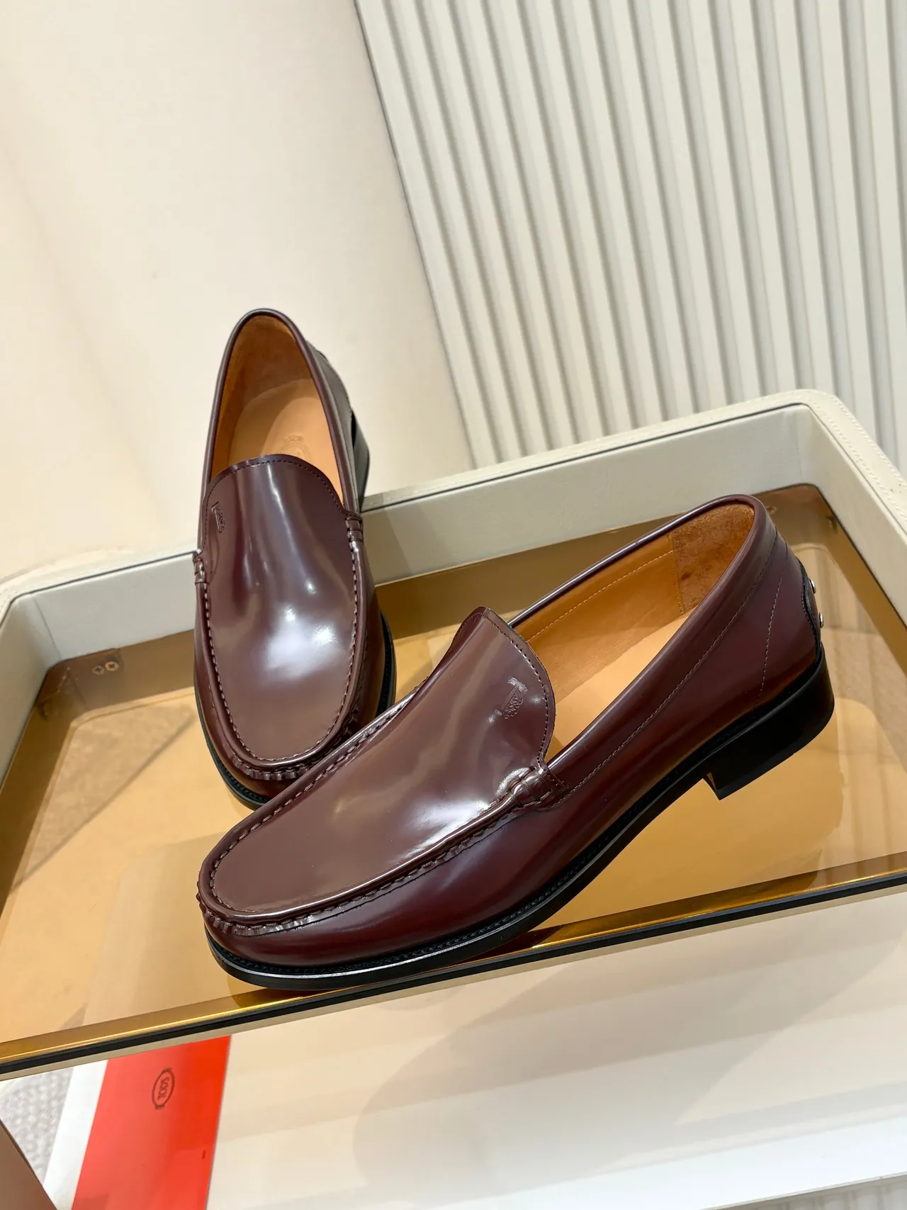 Tod's Gommino Loafer cuir bordeaux Moc-Toe 4