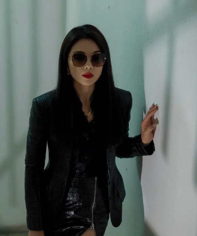 Tom Ford Angular Shield Gradient Sunglasses 2