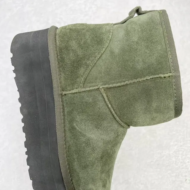 UGG Army Green Black Suede Upper Platform Sole Snow Boots 6