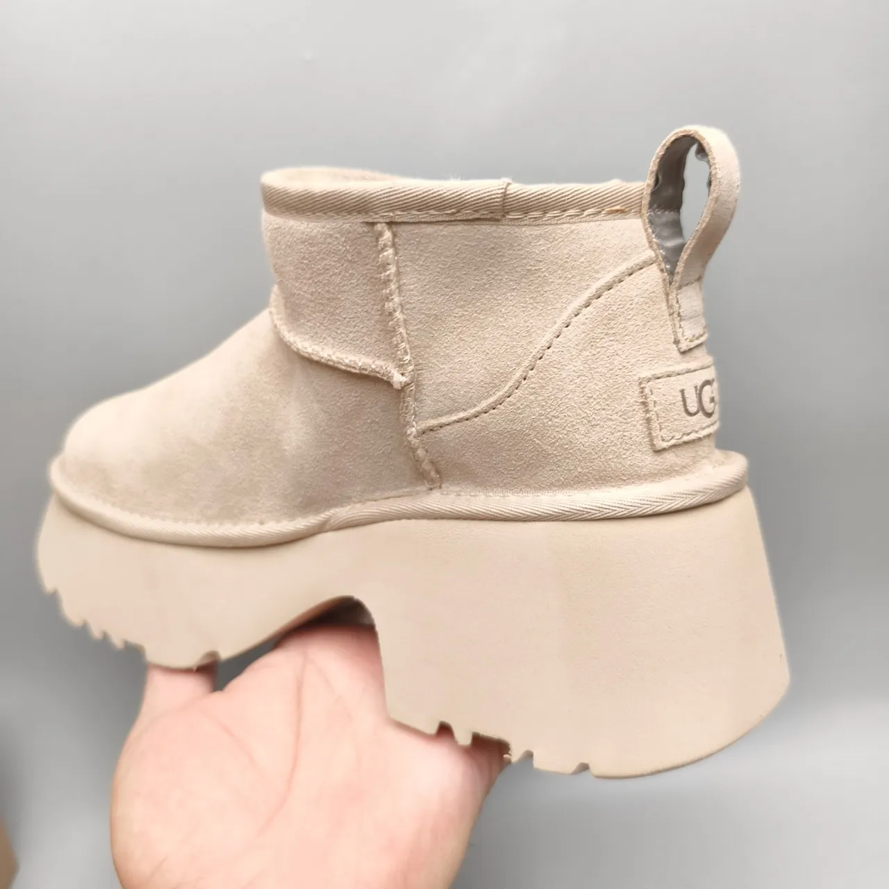 UGG Beige Suede Upper Platform Sole Snow Boots 5