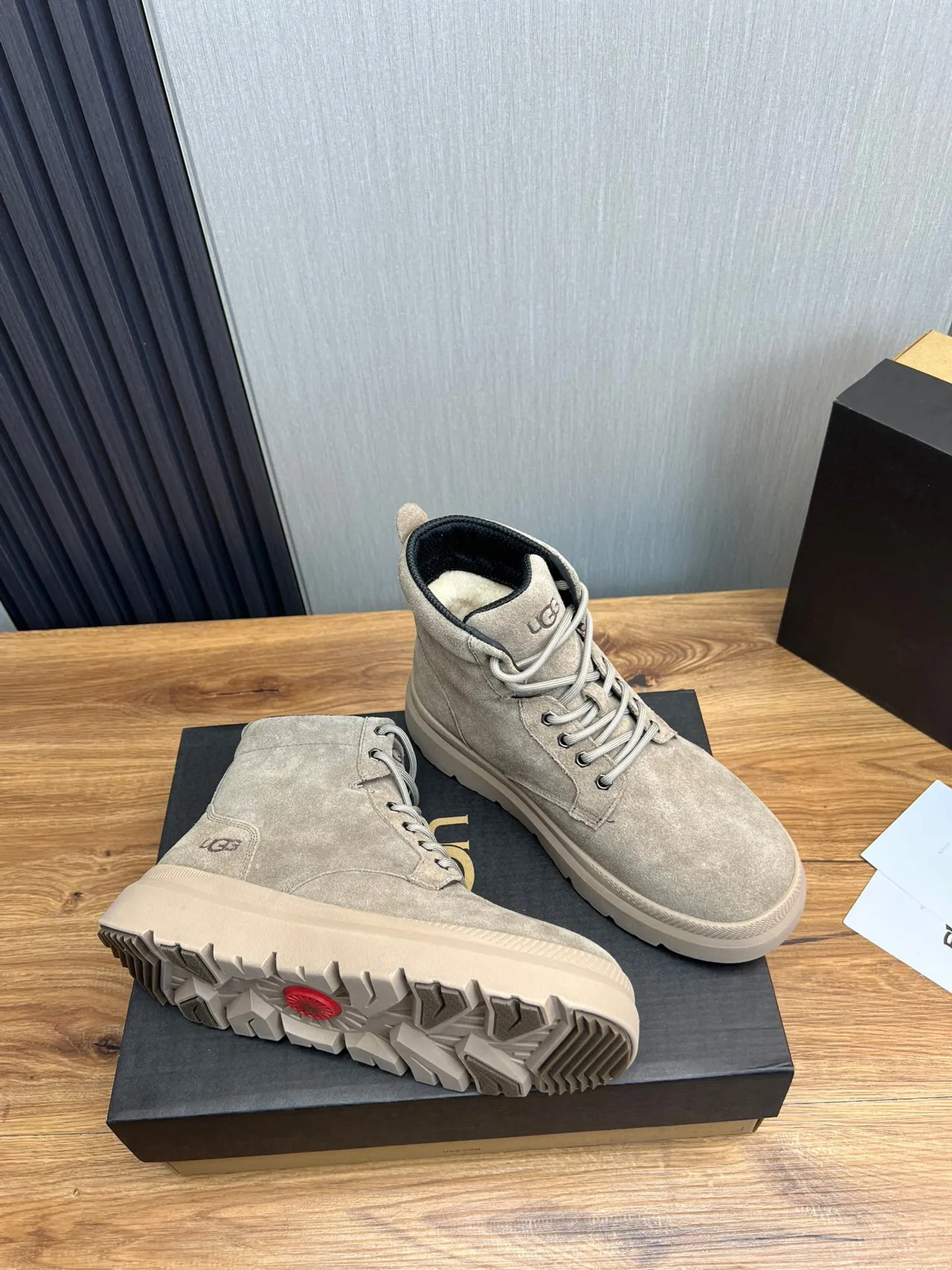 UGG Beige Suede Upper Platform Sole Work Boots 5
