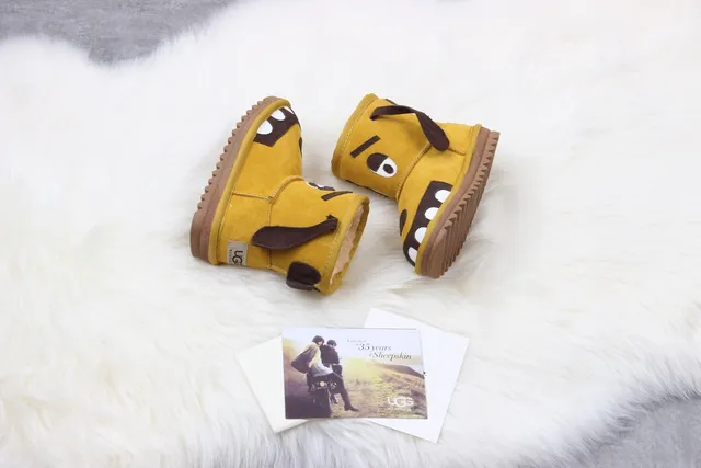 UGG Bottes de Neige avec Visage de Chien en Jaune Moutarde 7
