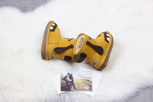 UGG Bottes de Neige avec Visage de Chien en Jaune Moutarde 8