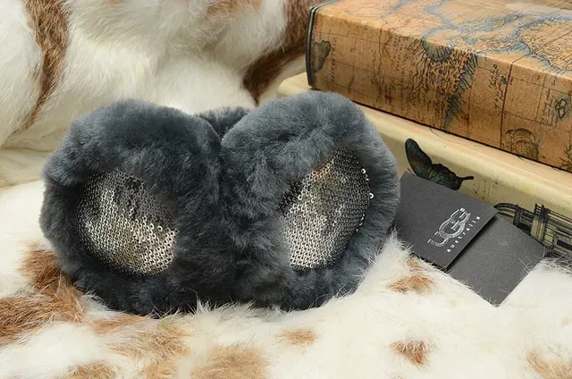 UGG Classic Black Beige Fur-Lined Shearling Interior Beanie 24
