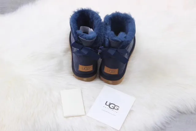 UGG Classic Mini Navy Blue Suede Shearling-Lined Snow Boots 6