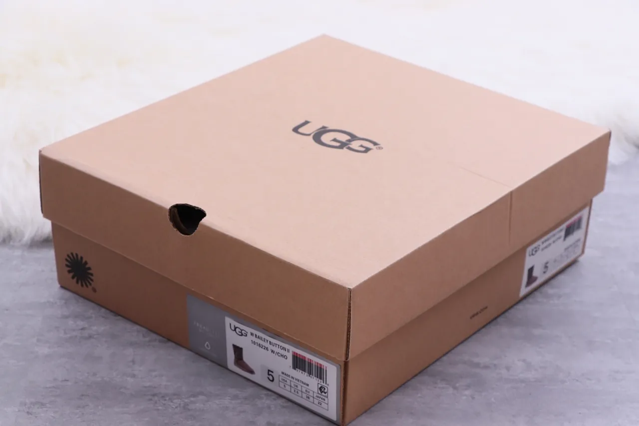 UGG Classic Short Brown Suede Shearling-Lined Snow Boots 2